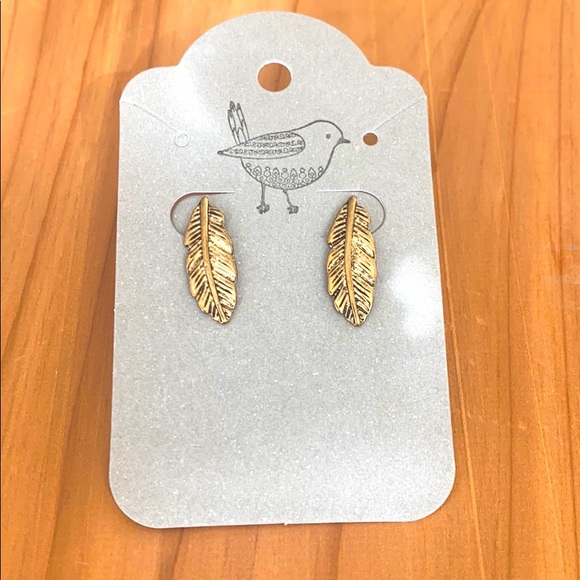 Brass feather earrings - Picture 1 of 2